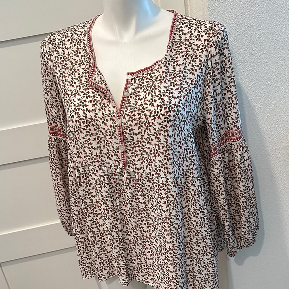 Max Studio Floral Blouse in Red, Green and White - Picture 1 of 14